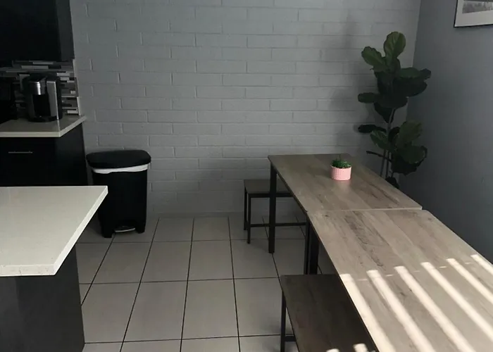 Holiday home 2b1b Location In Phx|pool|airport